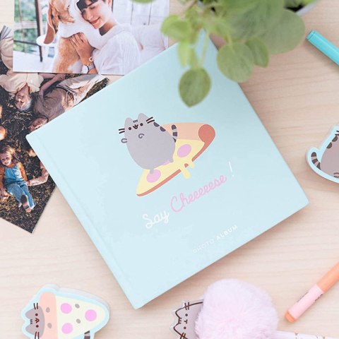 Pusheen - Album fotograficzny na 22 zdjęcia 16x16 cm Pusheen - Album fotograficzny na 22 zdjęcia 16x16 cm