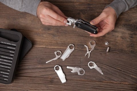 Quirky Switch v2 - Scyzoryk wielofunkcyjny 18 funkcji Quirky Switch v2 - Scyzoryk wielofunkcyjny 18 funkcji