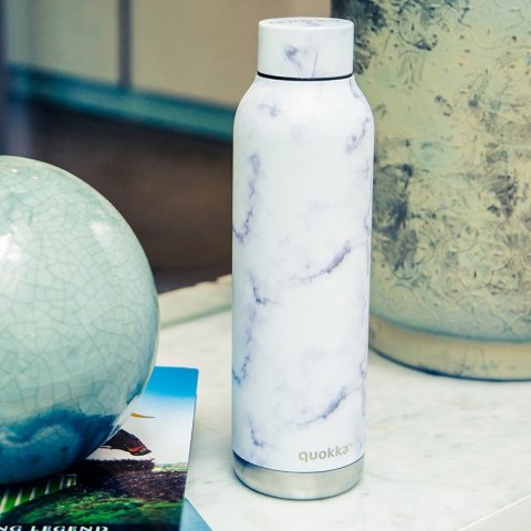 Quokka Solid - Butelka termiczna ze stali nierdzewnej 630 ml (Marble) Quokka Solid - Butelka termiczna ze stali nierdzewnej 630 ml (Marble)
