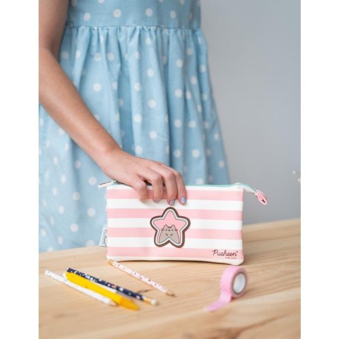 Pusheen - Piórnik potrójny z kolekcji Rose Collection Pusheen - Piórnik potrójny z kolekcji Rose Collection