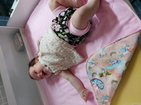 Chłonna MATA do przewijania JEDNOROŻCE Chłonna MATA do przewijania JEDNOROŻCE