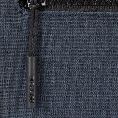 Incase Compact Sleeve in Woolenex - Pokrowiec z kieszenią MacBook Pro 14" (M3/M2/M1/2023-2021) (granatowy) Incase Compact Sleeve in Woolenex - Pokrowiec z kieszenią MacBook Pro 14" (M3/M2/M1/2023-2021) (granatowy)