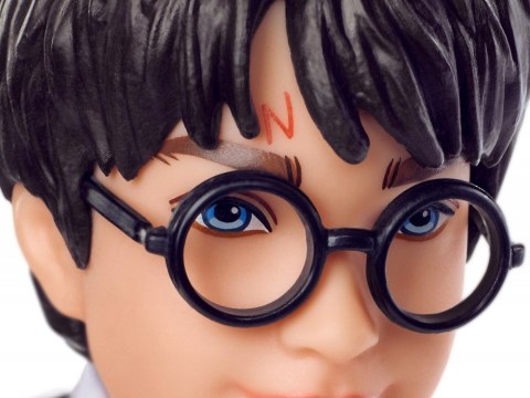 Lalka Harry Potter w szkolnych szatach Gryffindor + różdżka FYM50 ZA5093 Lalka Harry Potter w szkolnych szatach Gryffindor + różdżka FYM50 ZA5093