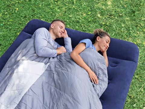 Bestway materac dmuchany Air Mattress Queen wbudowana pompka 203x152 67226 Bestway materac dmuchany Air Mattress Queen wbudowana pompka 203x152 67226