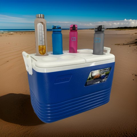 Lodówka turystyczna 60L Kamai Coolbox na wkłady mrożące, niebieska z miejscem na butelki na pokrywie Lodówka turystyczna 60L Kamai Coolbox na wkłady mrożące, niebieska z miejscem na butelki na pokrywie