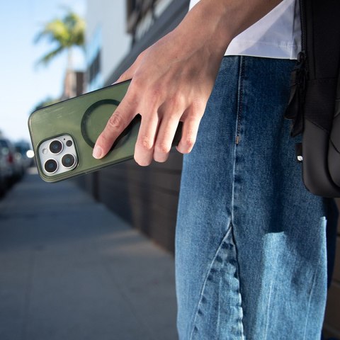 Incase Slim Case MagSafe - Etui iPhone 16 (Highland Green) Incase Slim Case MagSafe - Etui iPhone 16 (Highland Green)