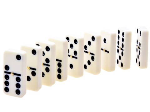 Gra logiczna DOMINO w eleganckie pudełko GR0335 Gra logiczna DOMINO w eleganckie pudełko GR0335