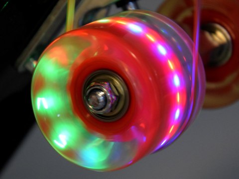Fiszka LED Deskorolka ze Świecącymi Kółkami do jazdy w Skateparku SP0825 Fiszka LED Deskorolka ze Świecącymi Kółkami do jazdy w Skateparku SP0825