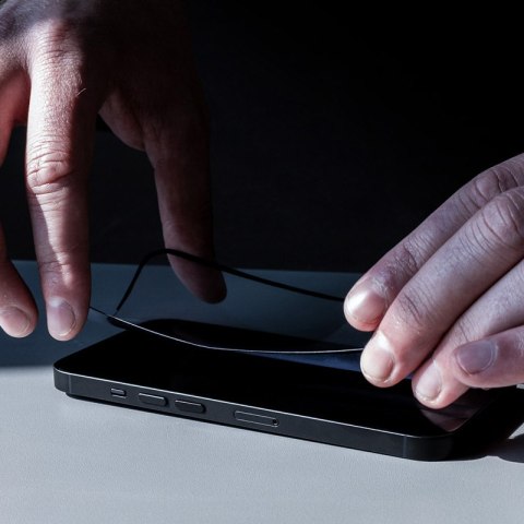 Crong 7D Nano Flexible Glass - Niepękające szkło hybrydowe 9H na cały ekran iPhone 13 / iPhone 13 Pro Crong 7D Nano Flexible Glass - Niepękające szkło hybrydowe 9H na cały ekran iPhone 13 / iPhone 13 Pro